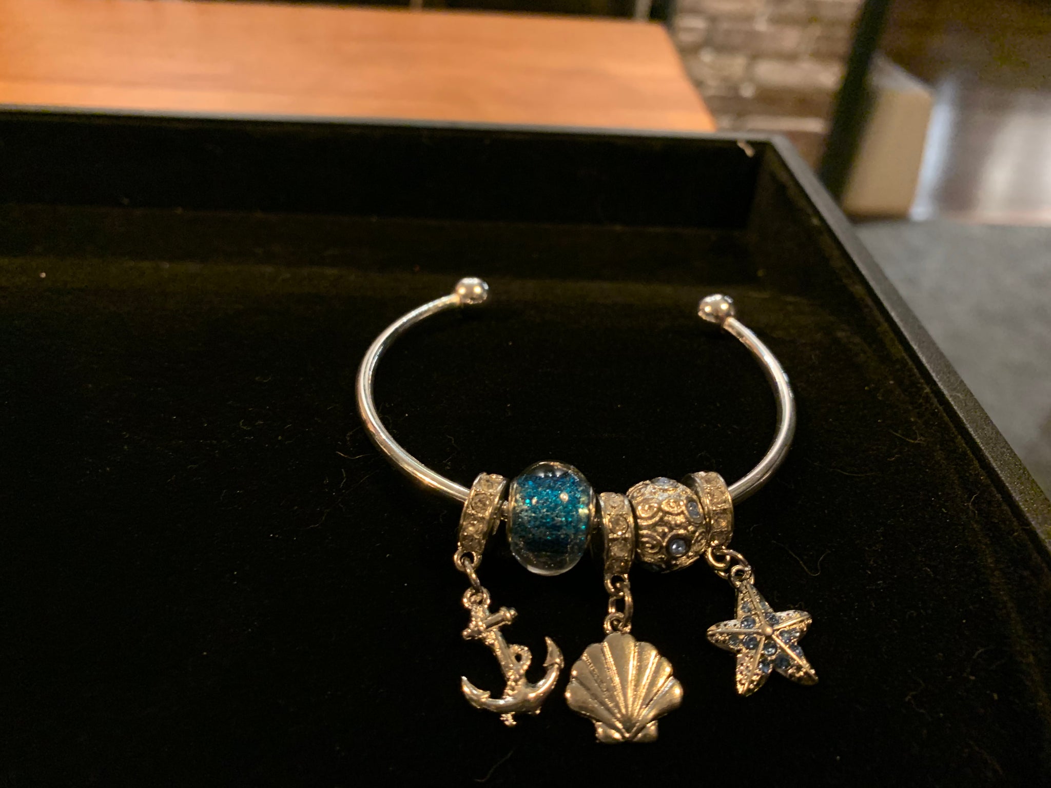 Liz Collection: Spangle Bracelet in Turquoise with sea charms and silver