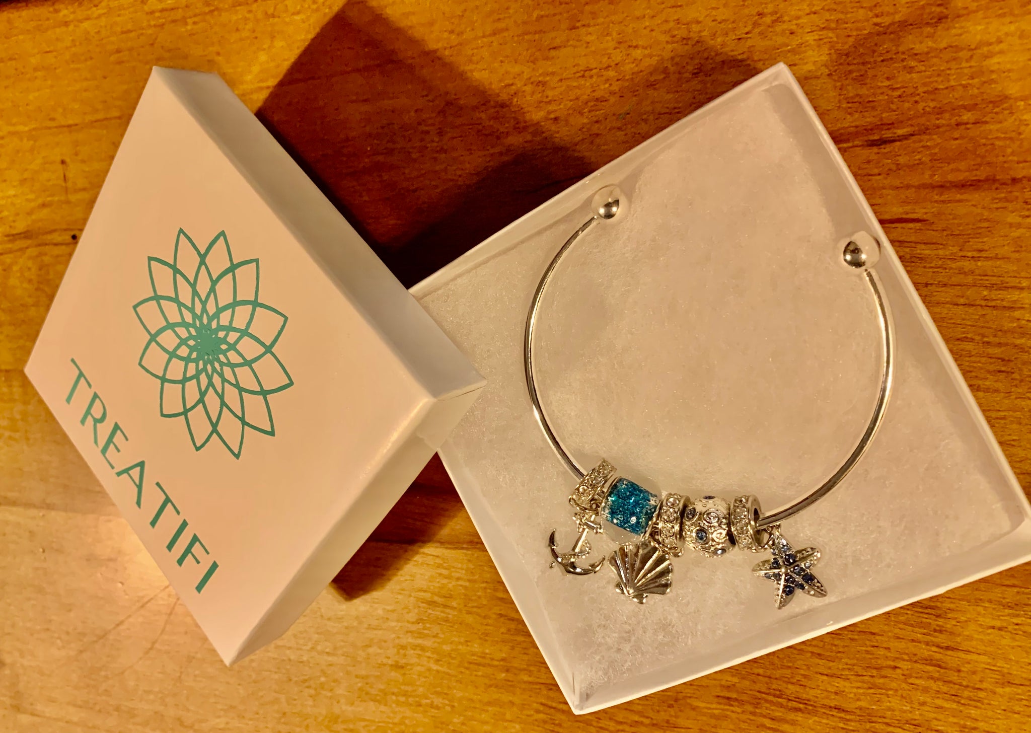 Liz Collection: Spangle Bracelet in Turquoise with sea charms and silver