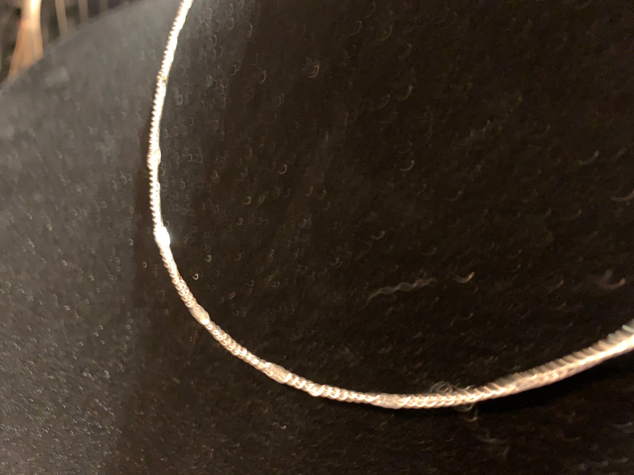 Classic shimmery silver tone necklace